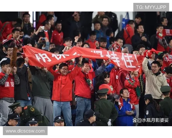 国足新星闪耀赛场助球队逆转取胜掀起全国球迷热烈讨论热潮