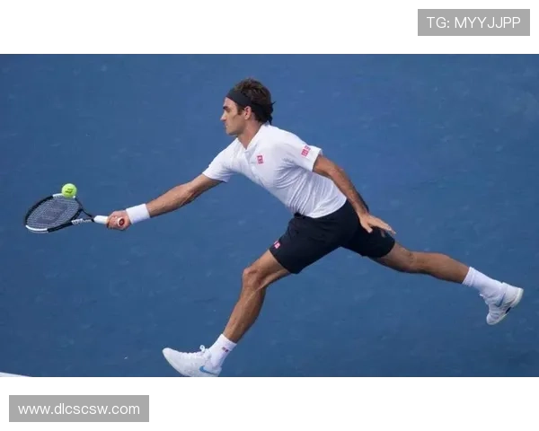 网球新星横扫赛场 夺得年度冠军引爆全球关注