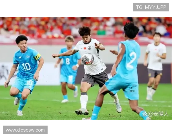 世界杯预选赛精彩纷呈 中国队迎战强敌力争出线机会