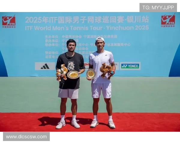 全球网球巡回赛最新动态 突破性赛事引发热议 明星选手争锋再掀高潮