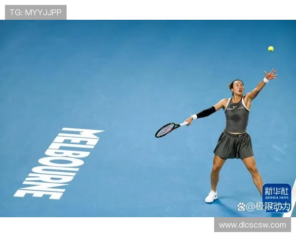 网球赛事激战正酣,世界排名变动频繁,明星选手争夺年终总决赛席位 网球赛事激战正酣,世界排名变动频繁,明星选手争夺年终总决赛席位