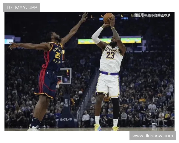 詹姆斯复出表现亮眼 湖人队力克勇士迎来三连胜